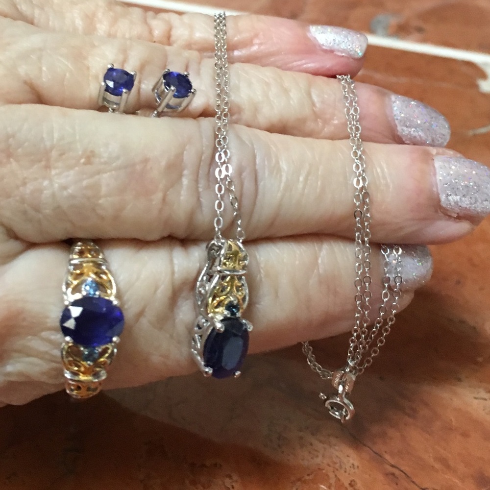 Beautiful 3 piece set of genuine Sapphire Jewelry!